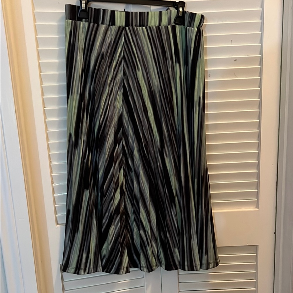 DKNYC Green and Blue Two PieceMidi A-line Skirt With Top for Work